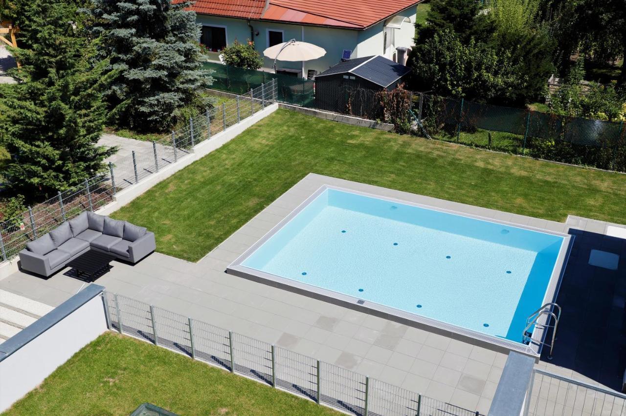 Rooftop Terrace, Free Garage Parking And Pool! Wien Exterior foto